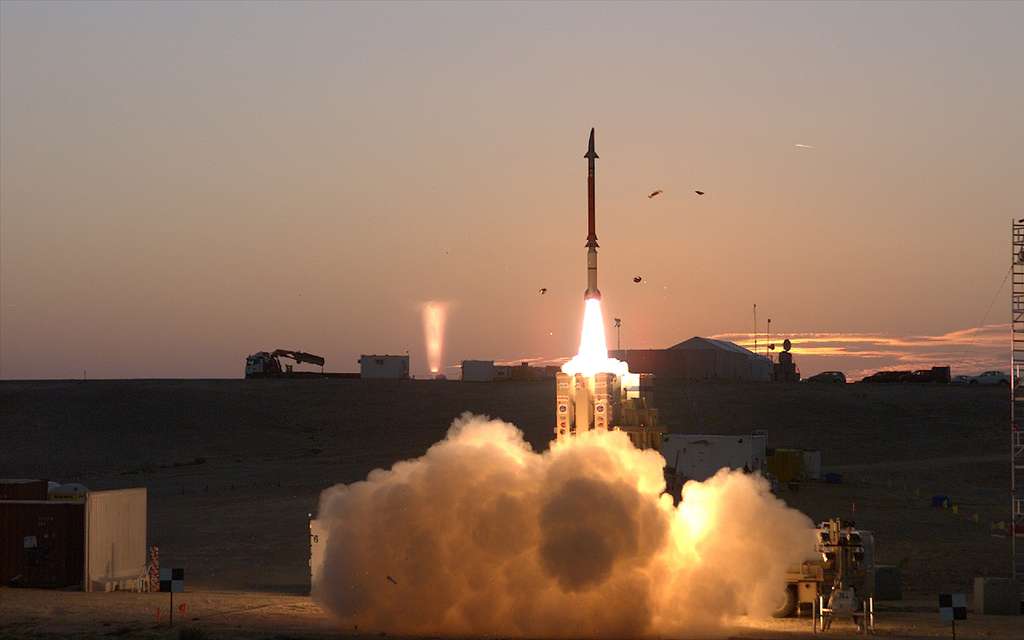 missil-de-israel-atinge-territorio-do-ira,-segundo-fontes-dos-eua